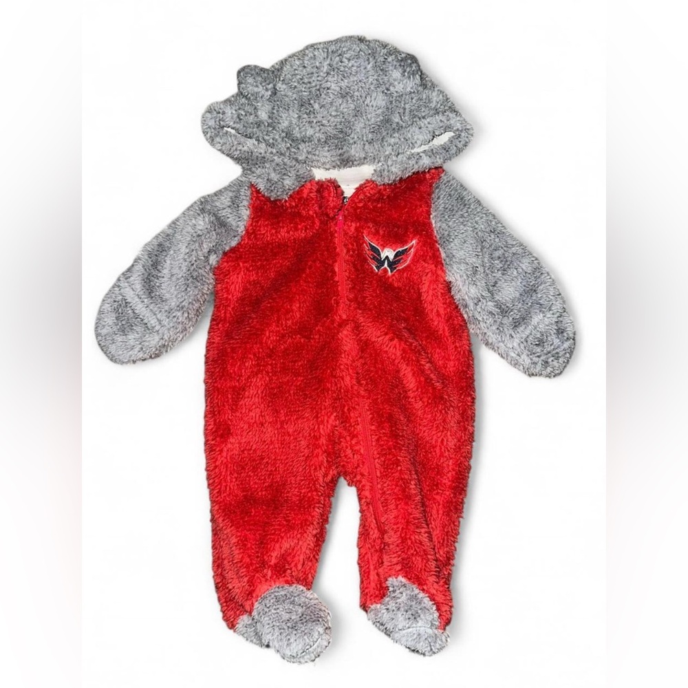 NEW Baby Washington Capitals Furry Jumper